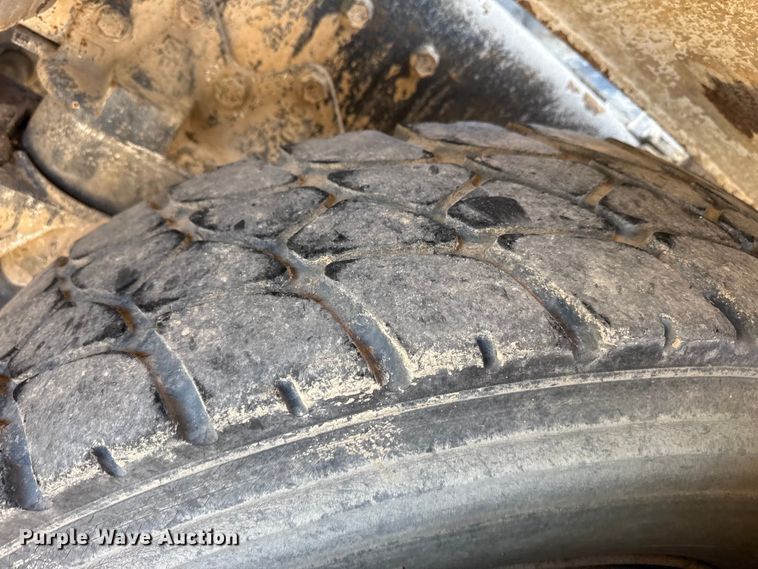 image for item EP2913 1986 International F2674 ready mix truck