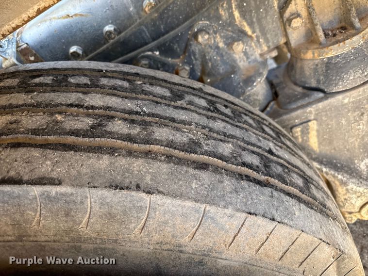 image for item EP2913 1986 International F2674 ready mix truck