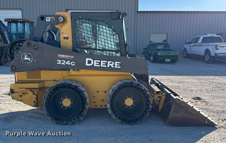 image for item EP2914 2019 John Deere 324G skid steer loader