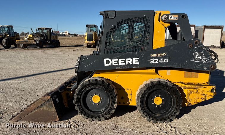 image for item EP2914 2019 John Deere 324G skid steer loader