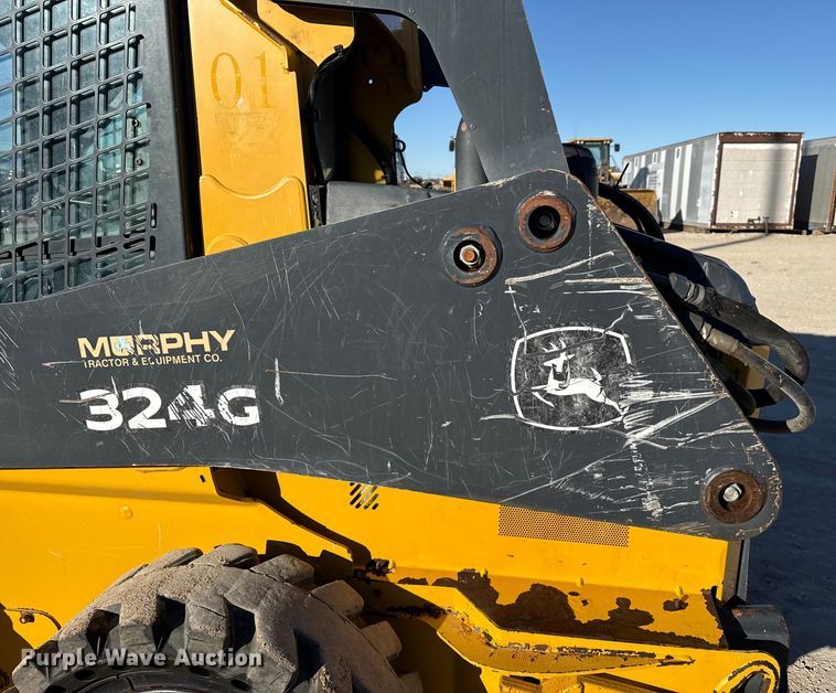 image for item EP2914 2019 John Deere 324G skid steer loader