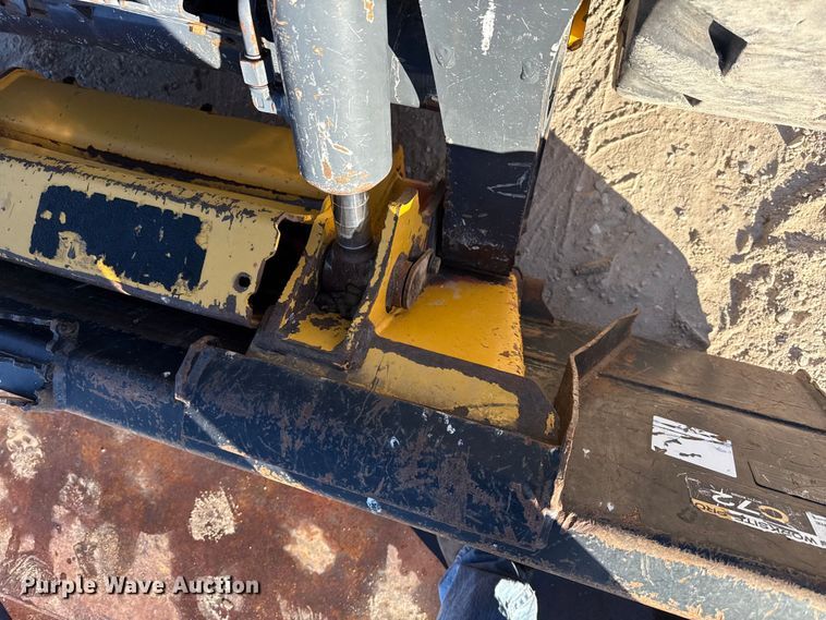 image for item EP2914 2019 John Deere 324G skid steer loader