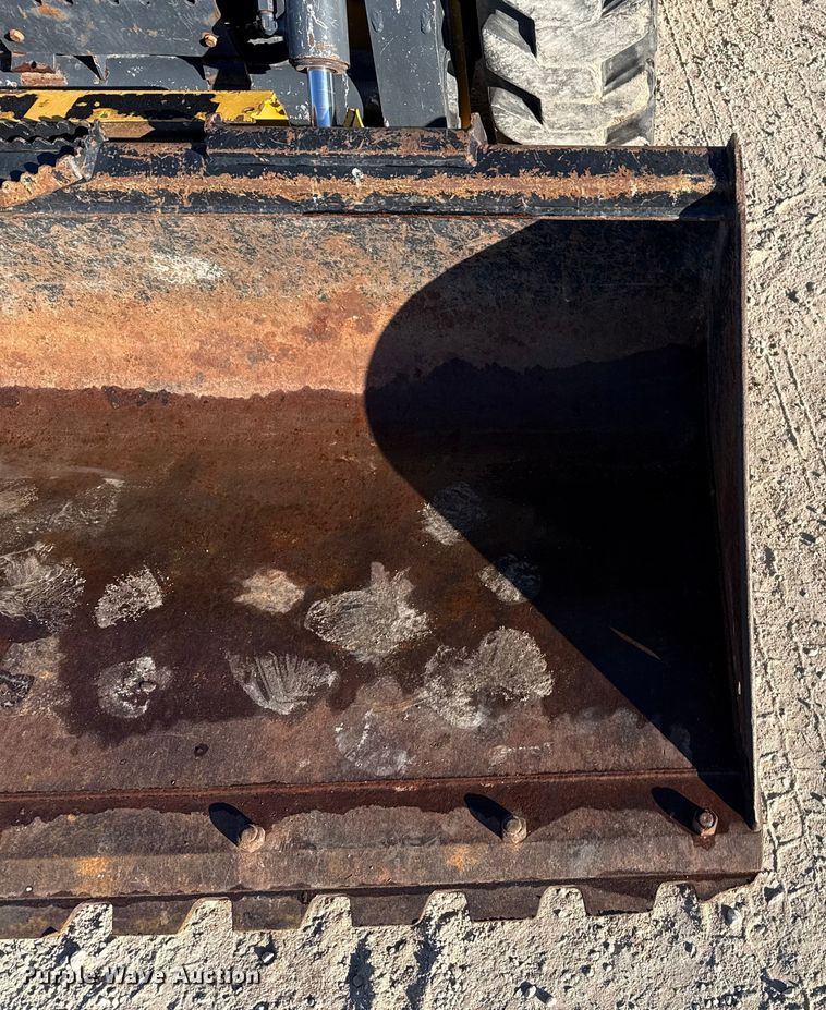 image for item EP2914 2019 John Deere 324G skid steer loader