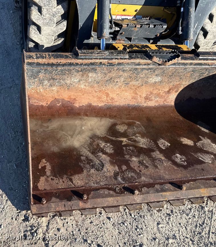 image for item EP2914 2019 John Deere 324G skid steer loader