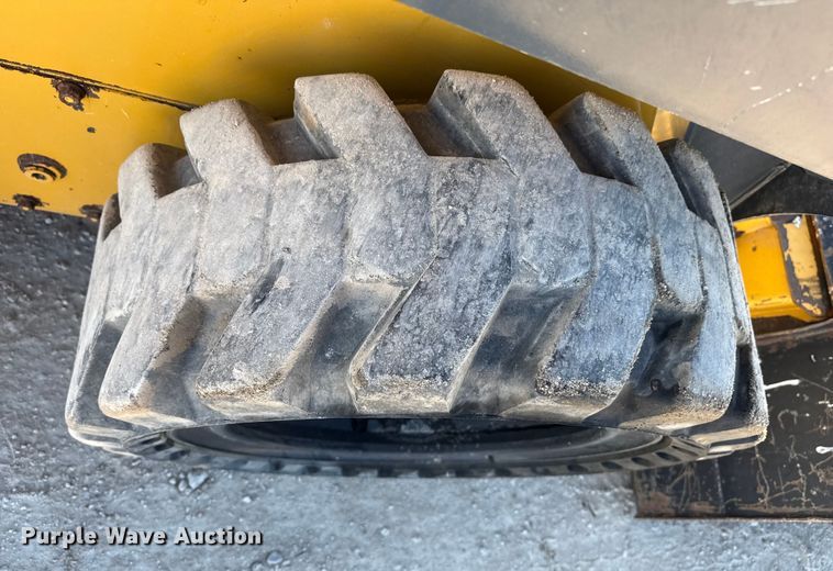 image for item EP2914 2019 John Deere 324G skid steer loader