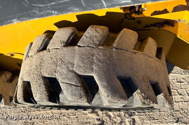 image for item EP2914 2019 John Deere 324G skid steer loader