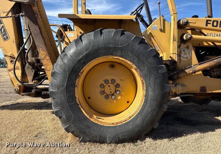 image for item EP2918 Ford 555 backhoe