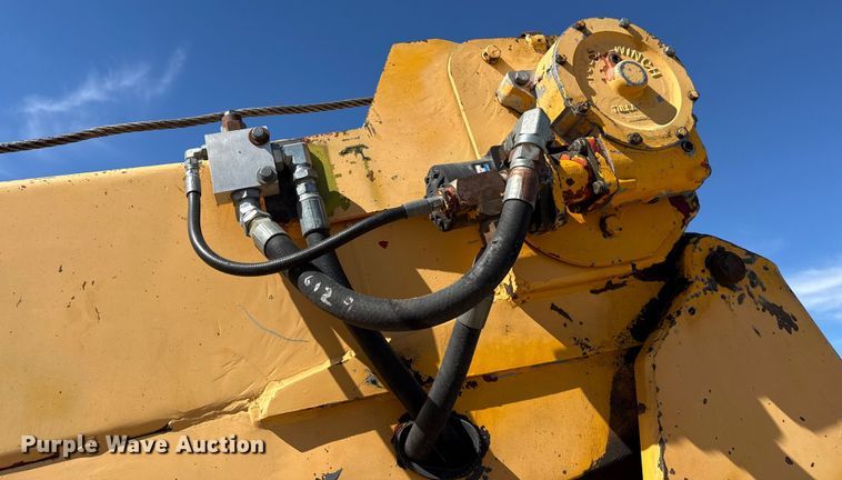 image for item EP2920 National Crane Corporation 4T-55 truck mounted crane