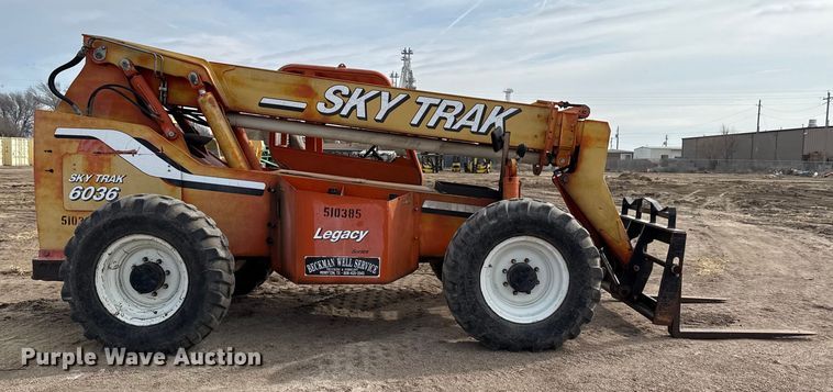 image for item EP2993 2004 Sky Trak 6036 telehandler