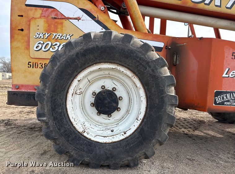 image for item EP2993 2004 Sky Trak 6036 telehandler