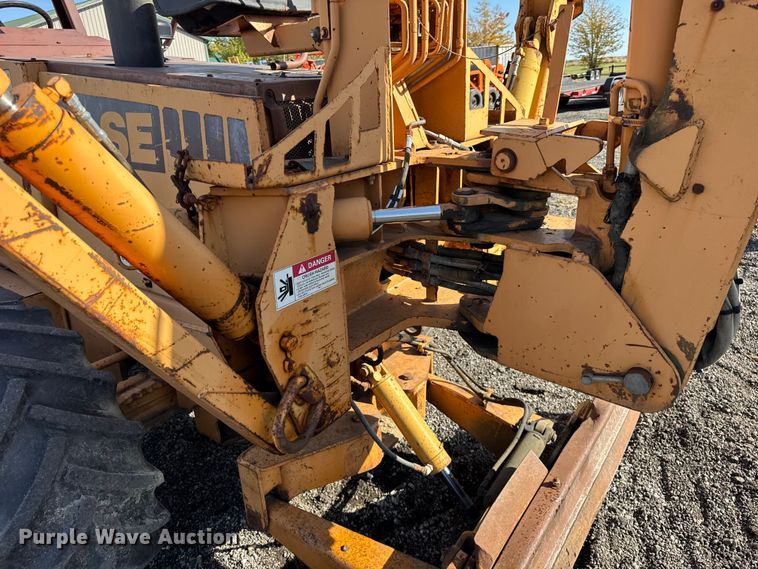 image for item ER0225 1989 Case 760 vibratory cable plow