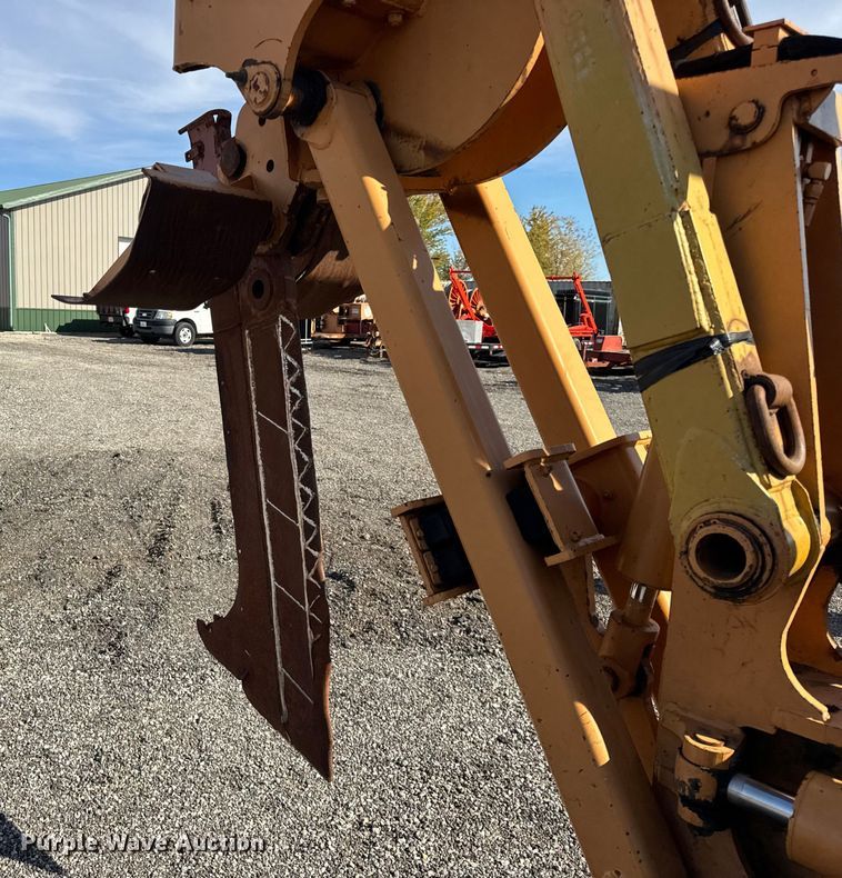 image for item ER0225 1989 Case 760 vibratory cable plow