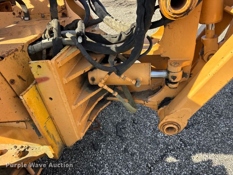 image for item ER0225 1989 Case 760 vibratory cable plow