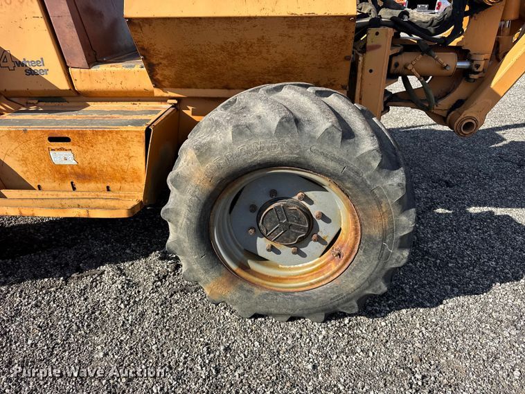 image for item ER0225 1989 Case 760 vibratory cable plow