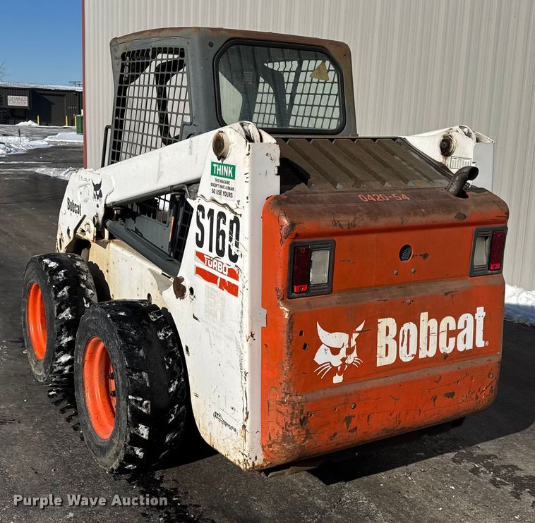 image for item ER0395 2004 Bobcat S160 skid steer loader