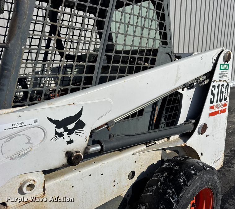 image for item ER0395 2004 Bobcat S160 skid steer loader