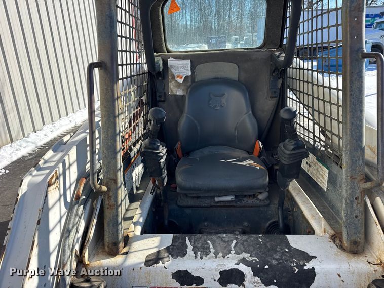 image for item ER0395 2004 Bobcat S160 skid steer loader