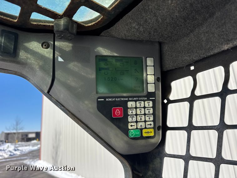 image for item ER0395 2004 Bobcat S160 skid steer loader