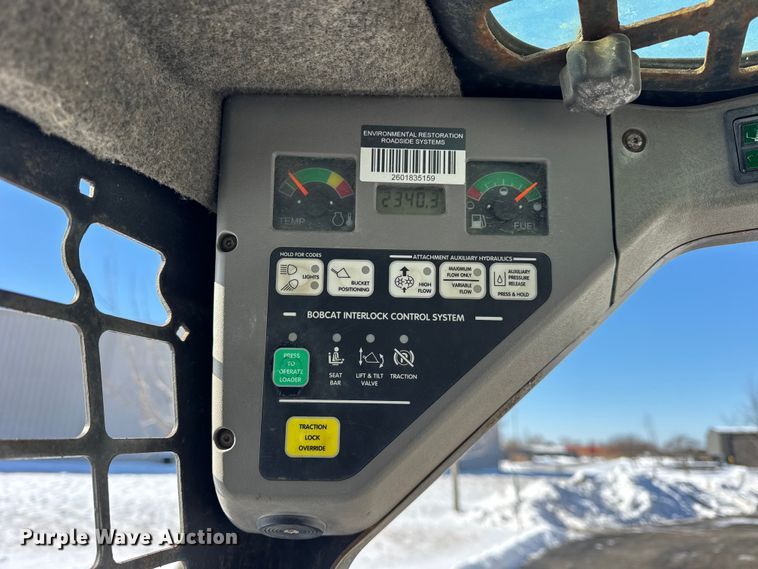 image for item ER0395 2004 Bobcat S160 skid steer loader