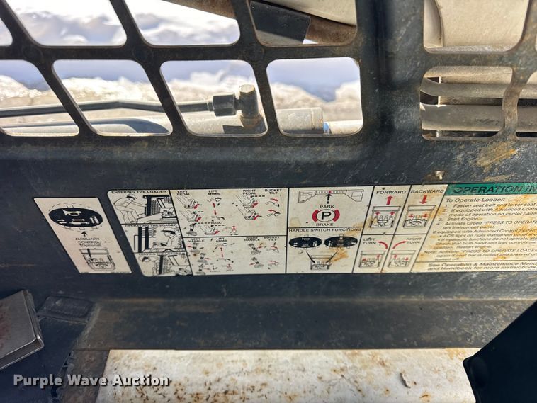 image for item ER0395 2004 Bobcat S160 skid steer loader