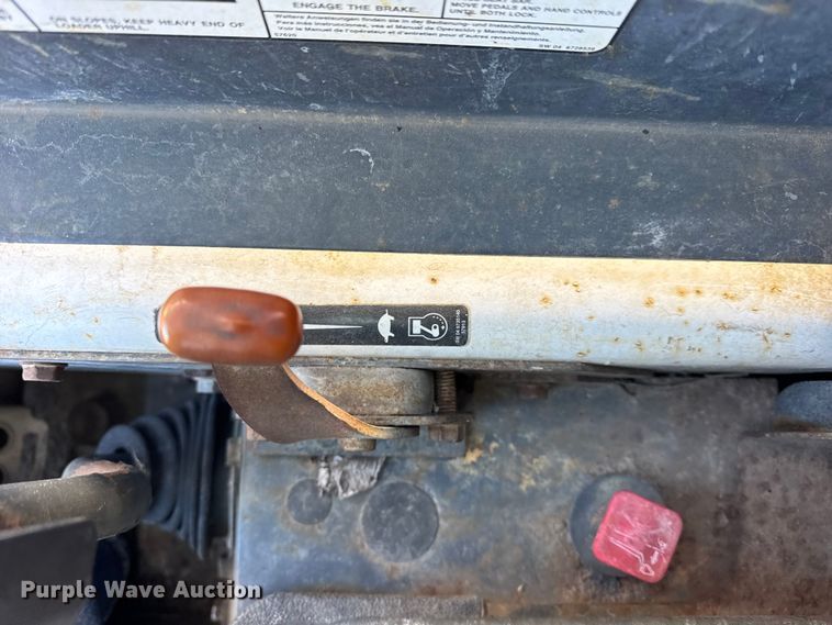 image for item ER0395 2004 Bobcat S160 skid steer loader