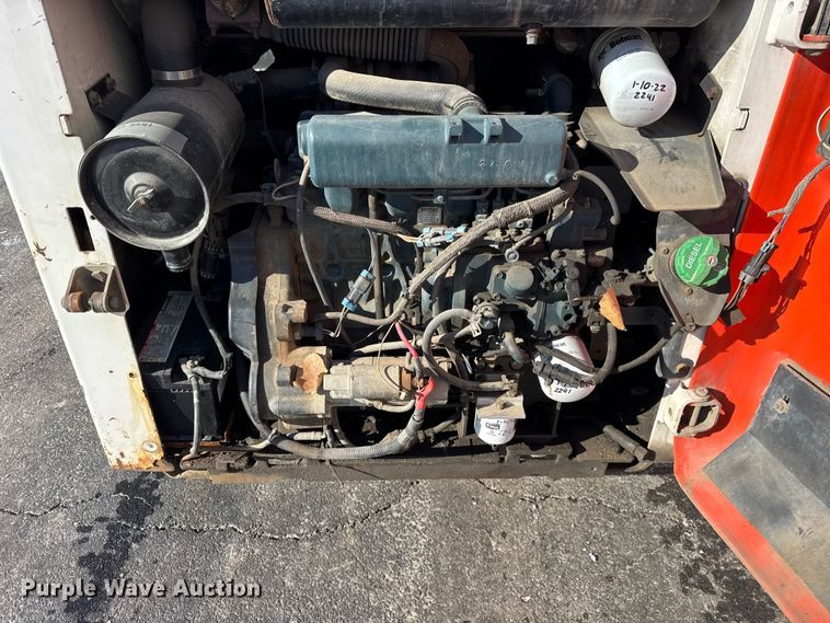 image for item ER0395 2004 Bobcat S160 skid steer loader