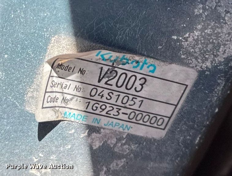 image for item ER0395 2004 Bobcat S160 skid steer loader