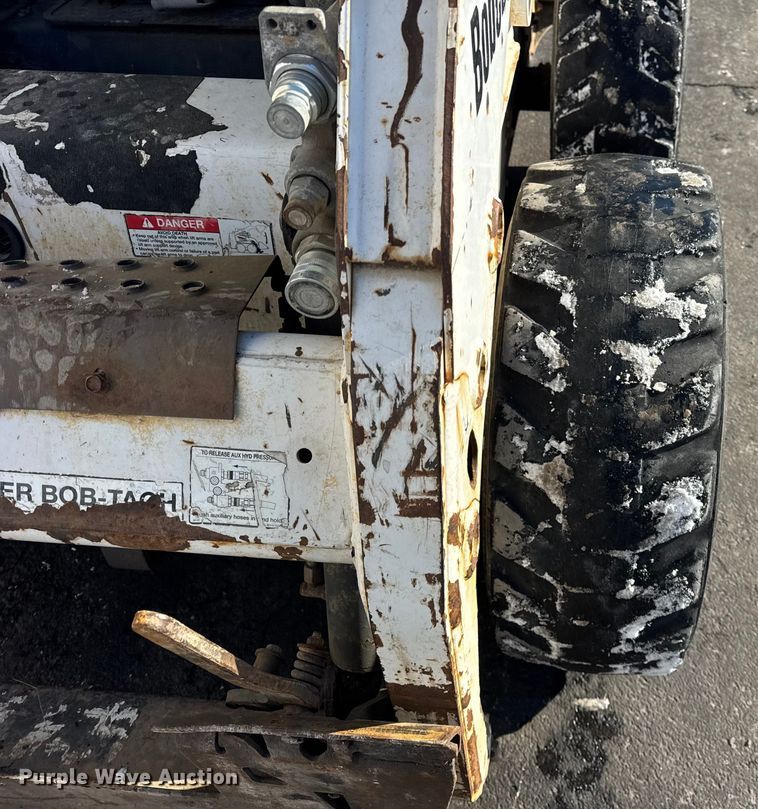 image for item ER0395 2004 Bobcat S160 skid steer loader