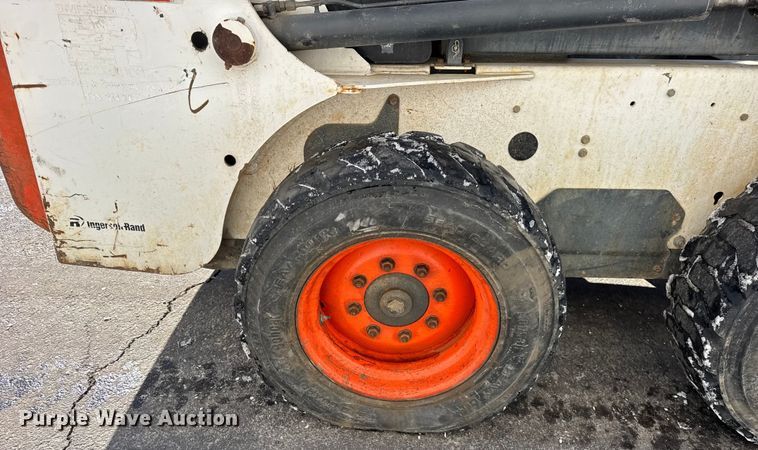 image for item ER0395 2004 Bobcat S160 skid steer loader
