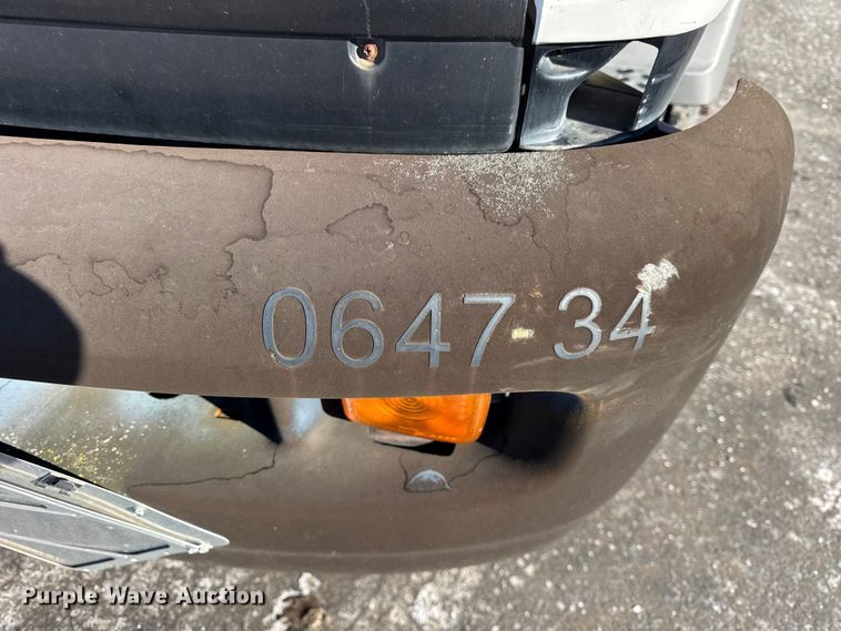 image for item ER0396 2006 Isuzu T7F box truck