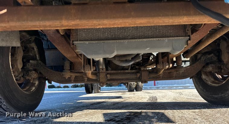 image for item ER0396 2006 Isuzu T7F box truck