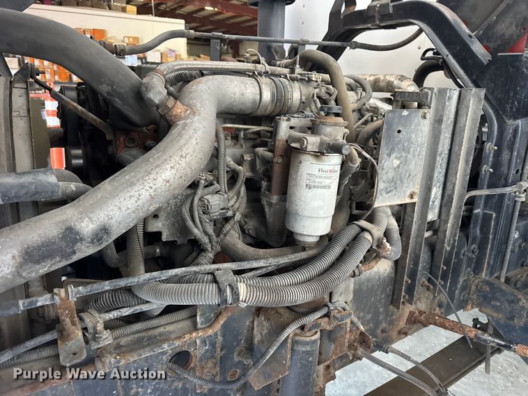 image for item ER0396 2006 Isuzu T7F box truck