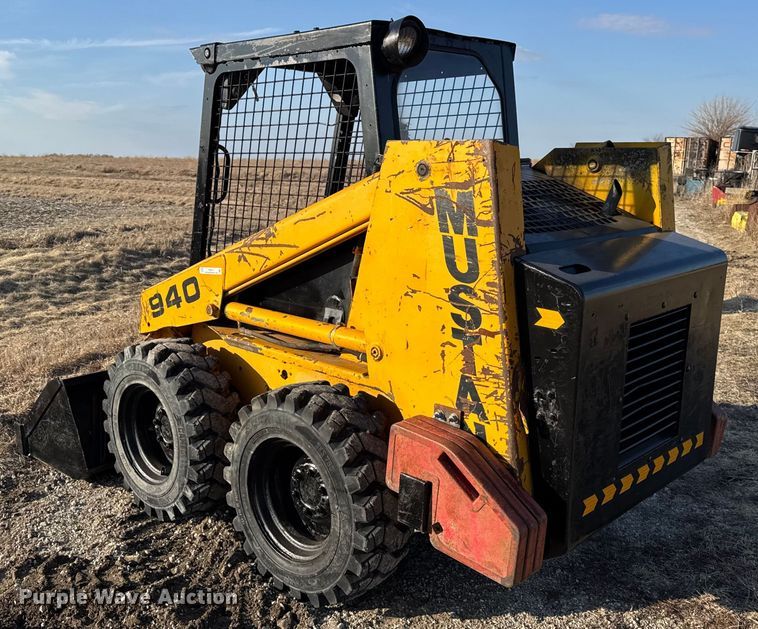 image for item ER0415 Mustang 940 skid steer loader