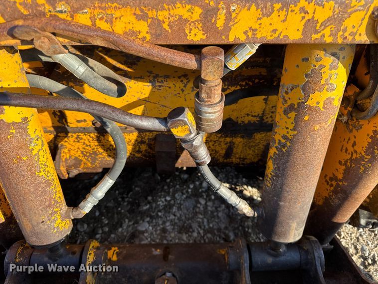 image for item ER0415 Mustang 940 skid steer loader