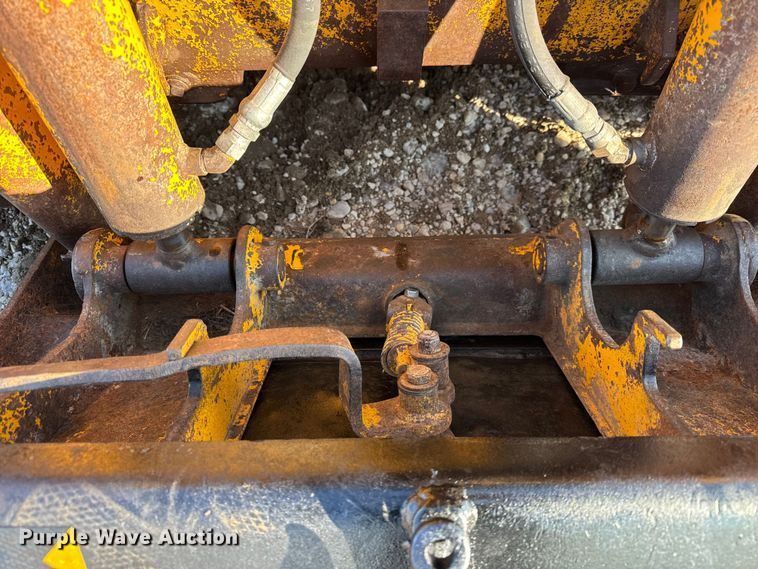 image for item ER0415 Mustang 940 skid steer loader