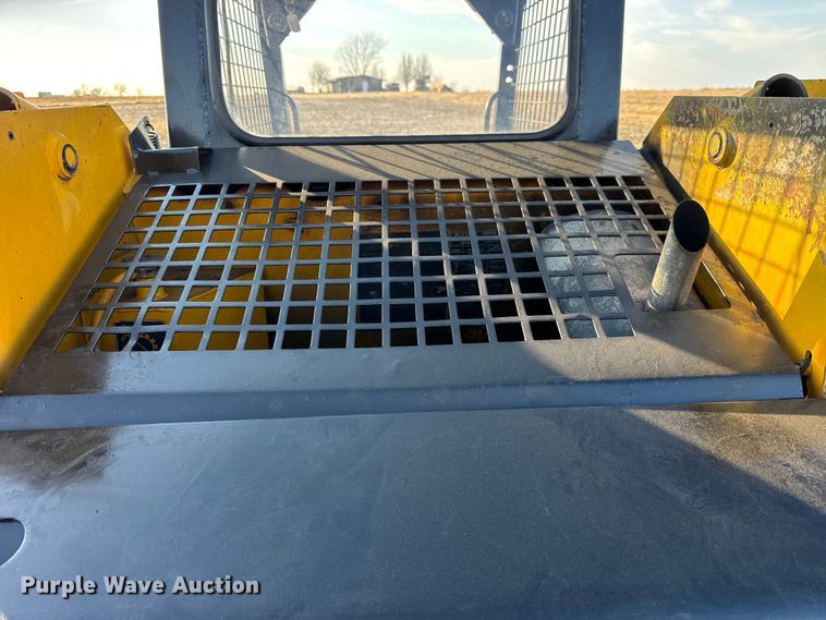 image for item ER0415 Mustang 940 skid steer loader