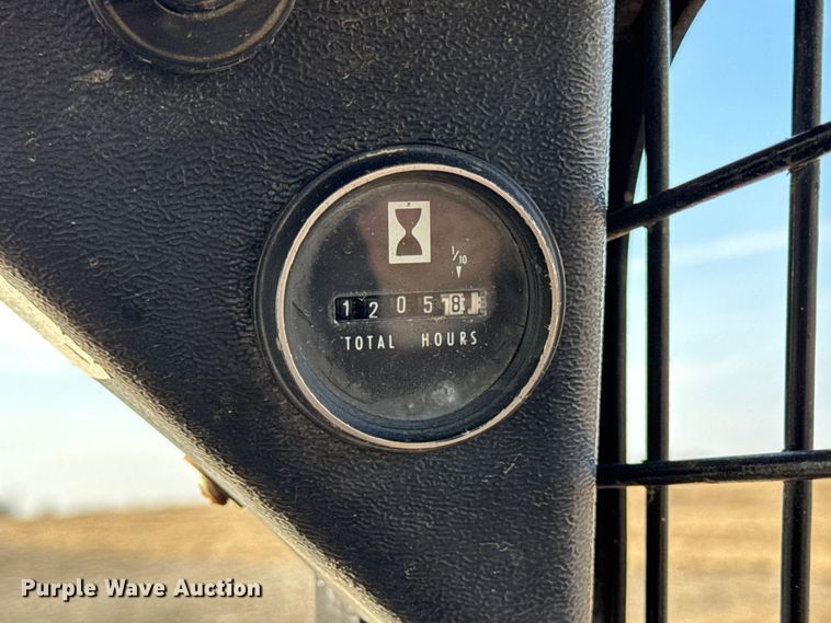 image for item ER0415 Mustang 940 skid steer loader