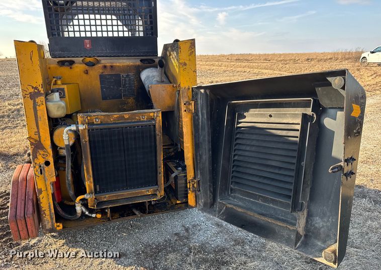 image for item ER0415 Mustang 940 skid steer loader