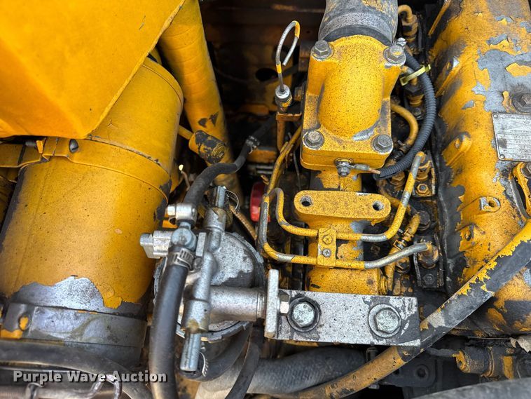 image for item ER0415 Mustang 940 skid steer loader