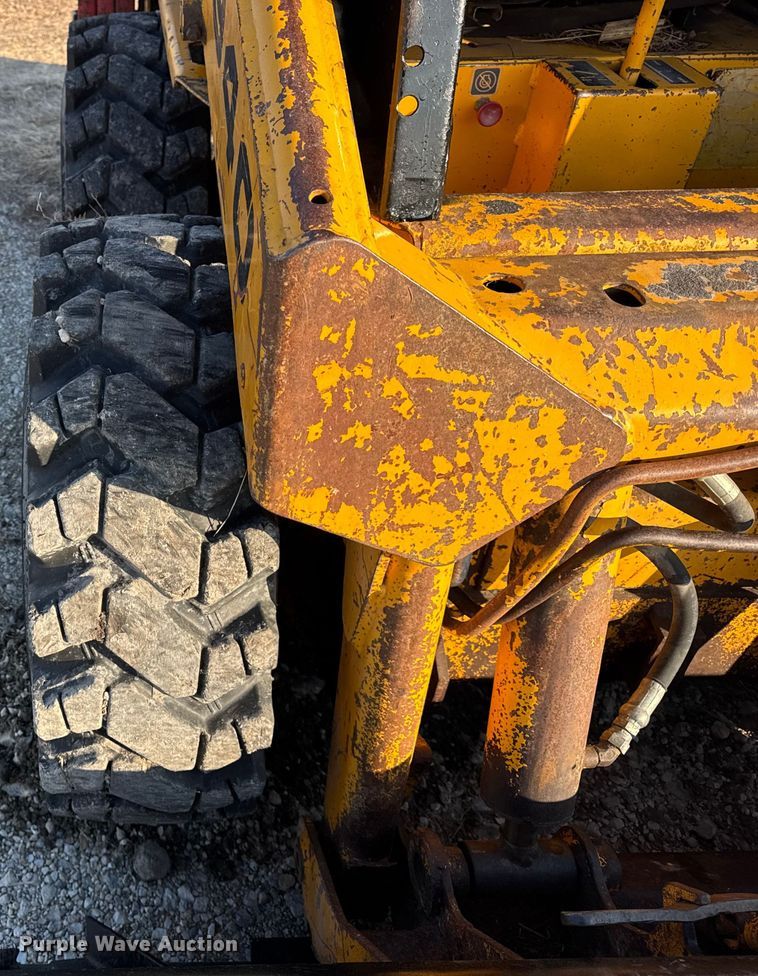 image for item ER0415 Mustang 940 skid steer loader