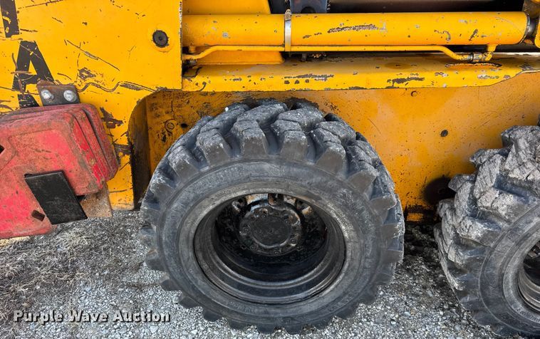 image for item ER0415 Mustang 940 skid steer loader