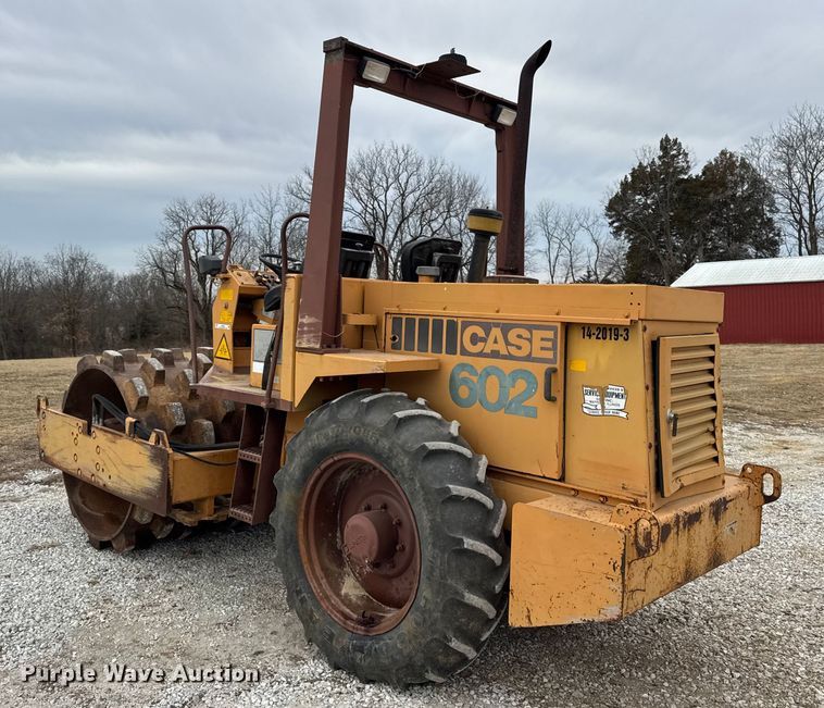 image for item ER0425 J.I. Case W602BPD single drum vibratory roller