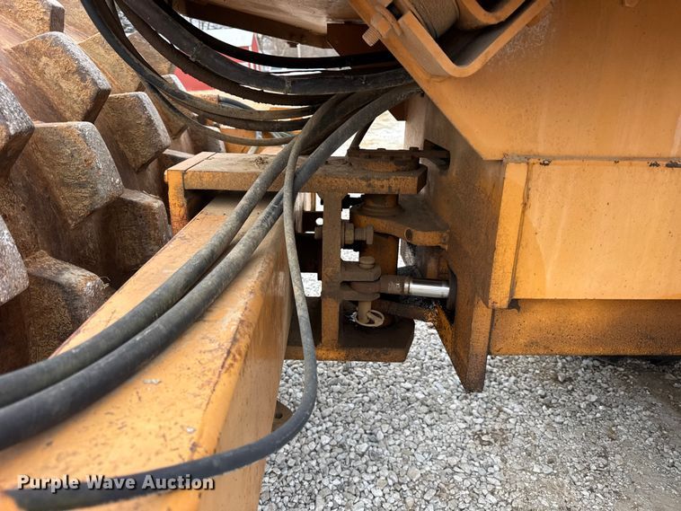 image for item ER0425 J.I. Case W602BPD single drum vibratory roller