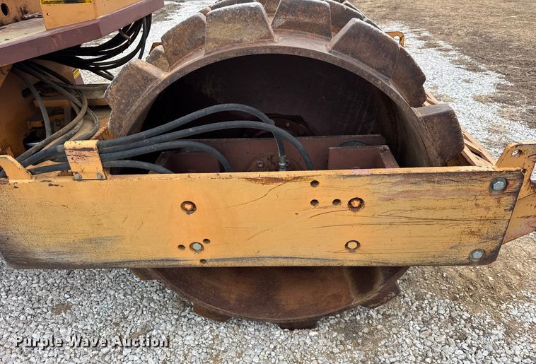 image for item ER0425 J.I. Case W602BPD single drum vibratory roller