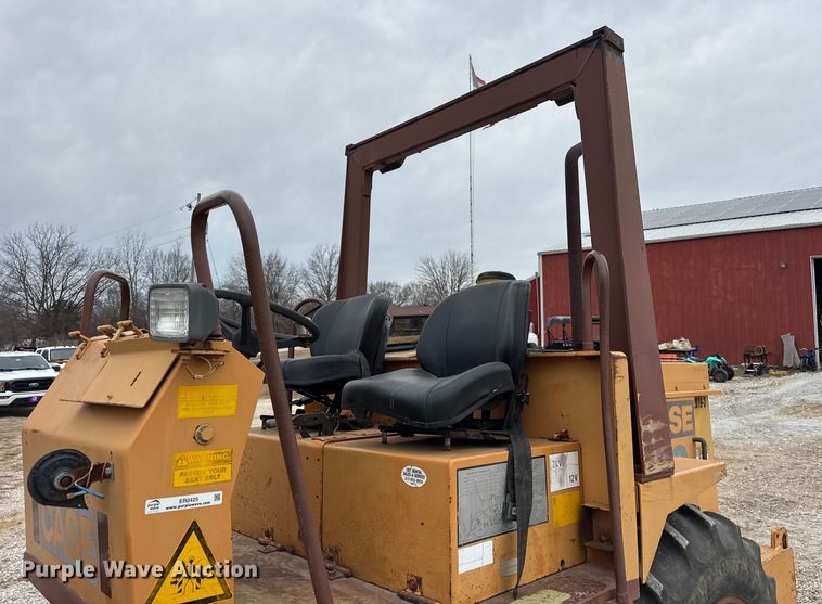 image for item ER0425 J.I. Case W602BPD single drum vibratory roller