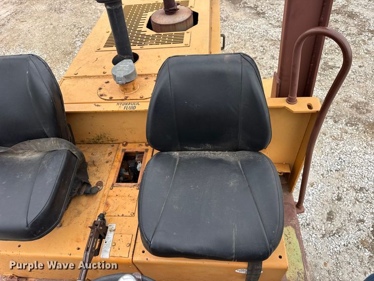 image for item ER0425 J.I. Case W602BPD single drum vibratory roller