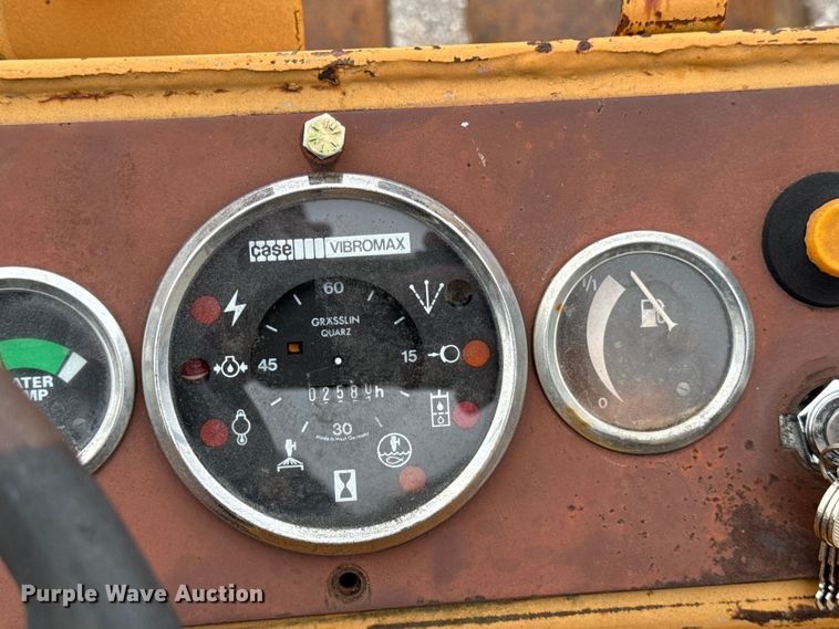 image for item ER0425 J.I. Case W602BPD single drum vibratory roller