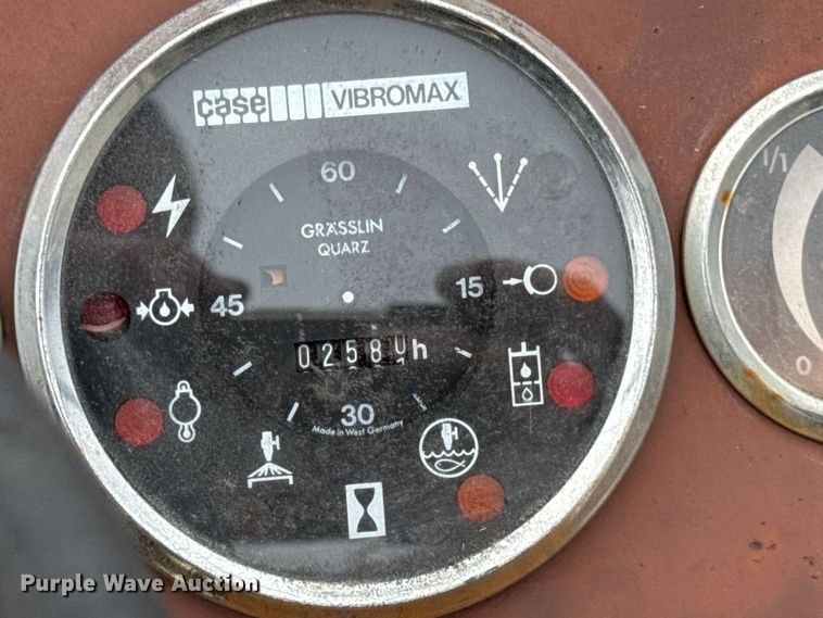 image for item ER0425 J.I. Case W602BPD single drum vibratory roller