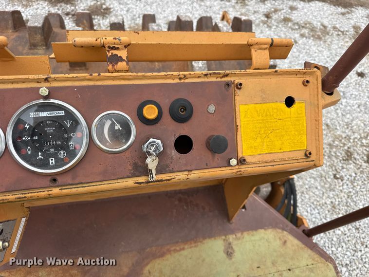 image for item ER0425 J.I. Case W602BPD single drum vibratory roller