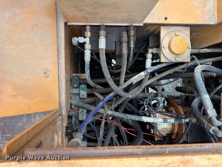 image for item ER0425 J.I. Case W602BPD single drum vibratory roller